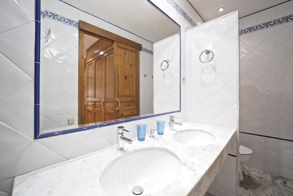 Gran Via Borrell Flat Barcelona