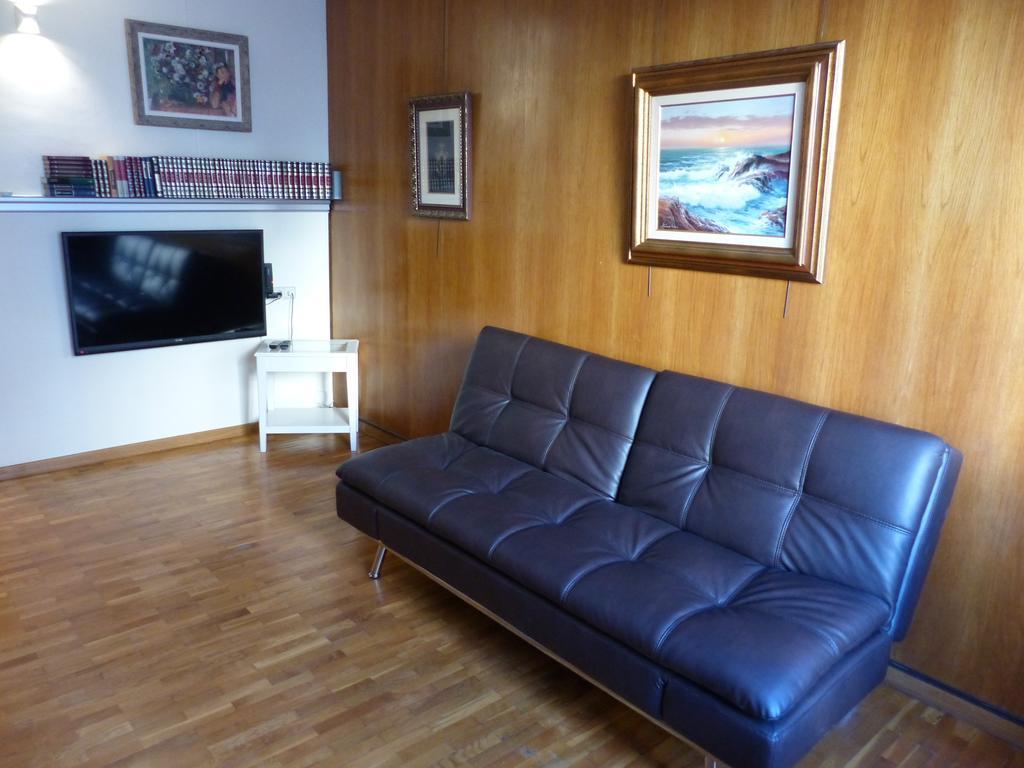 Gran Via Borrell Flat *