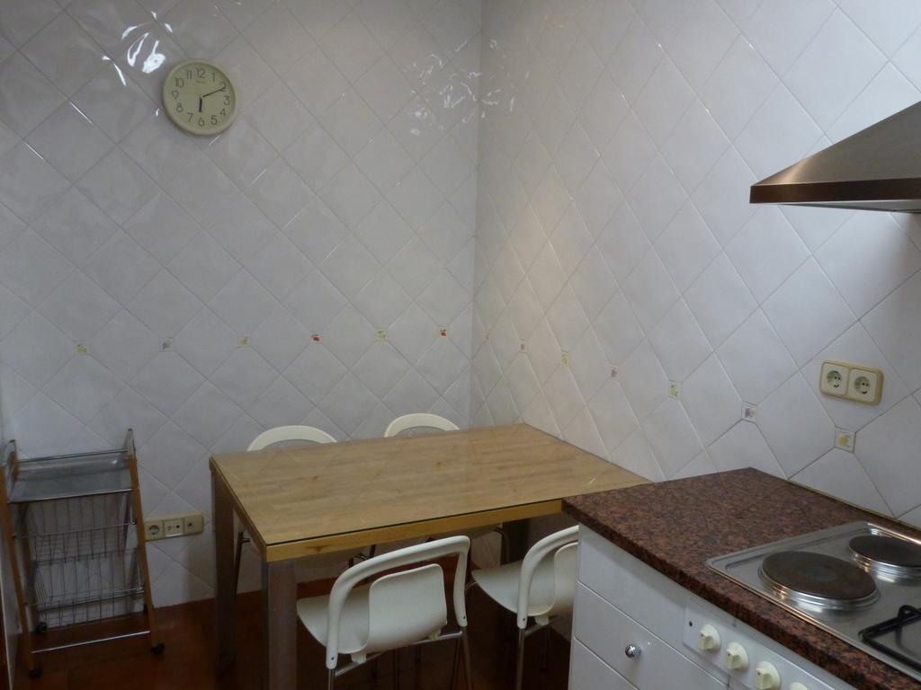 Gran Via Borrell Flat *